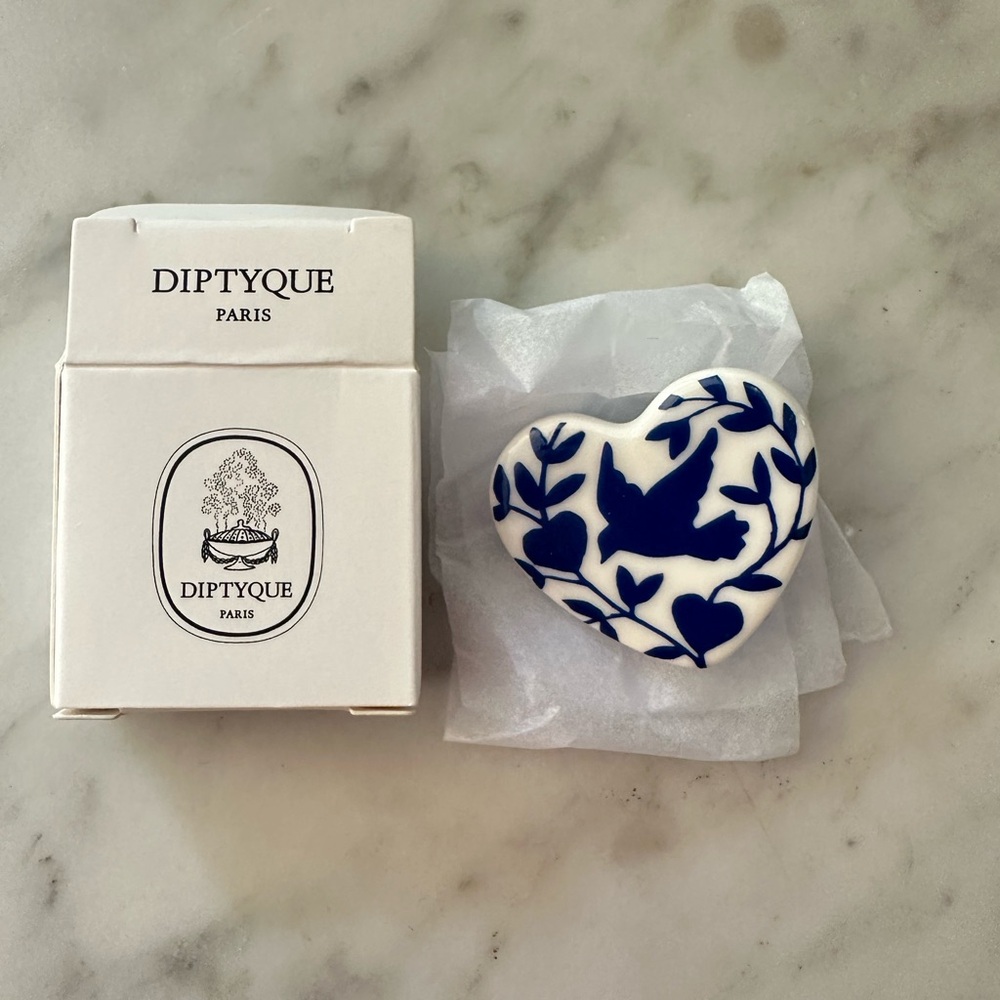 Diptyque Blue and White Heart Ceramic Brooch Pin NEW